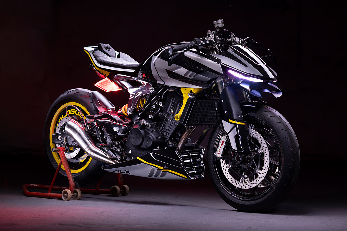 Bike EXIF tweet media