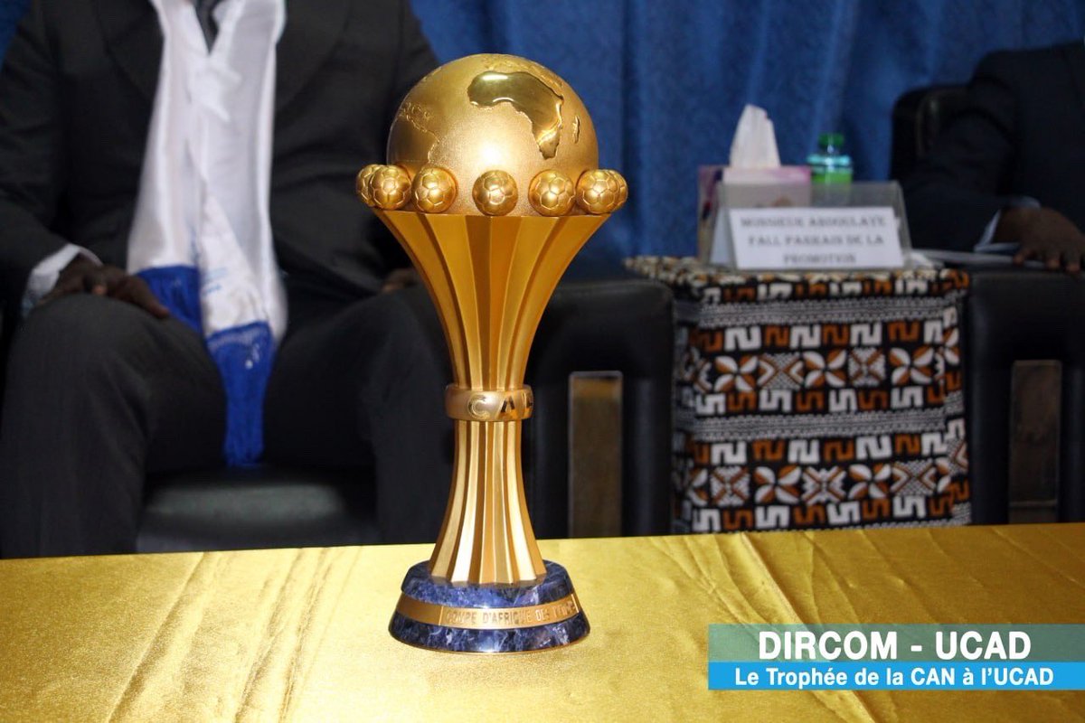 Prabkandji's tweet image. J’adresse mes remerciements au Président de @Fsfofficielle , M. @afallofficiel pour l’honneur fait à l’UCAD à travers la présentation du trophée de la #CAN.

Cette coupe, remportée avec endurance, courage et abnégation, est un symbole de fierté collective et une véritable source…