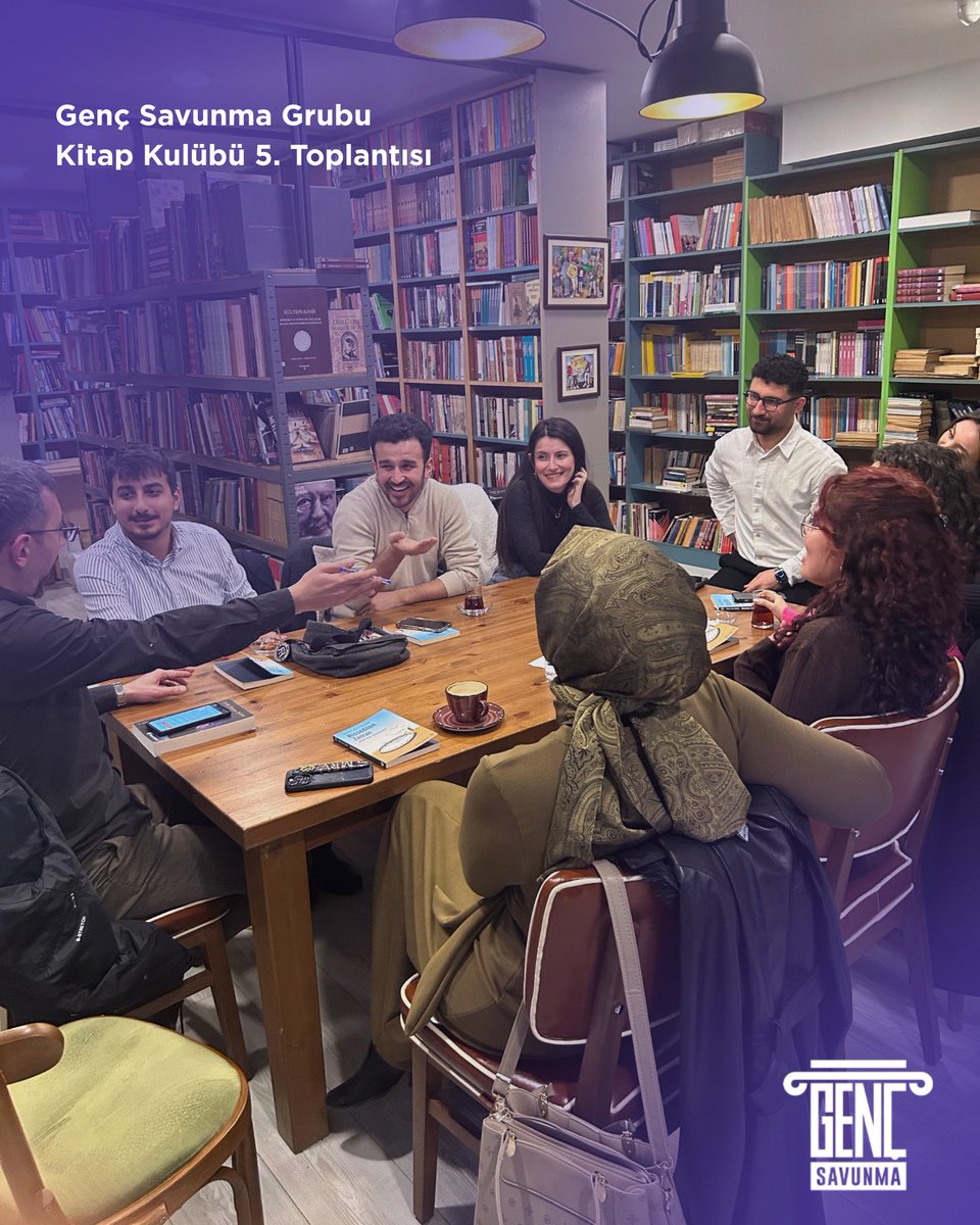 genc_savunma's tweet photo. Kitap Kulübümüzün beşinci toplantısında Marc Whitmann’ın “Hissedilen Zaman” isimli eserini tartışırken zamanın nasıl geçtiğini anlamadık! Ardından Genç Savunma Grubu üyelerimizden Av. Defne Polat’ın doğum gününü kutladık. 

📚Bir sonraki toplantımızda bize eşlik etmek için profilimizdeki katılım formunu doldurmayı unutmayın.