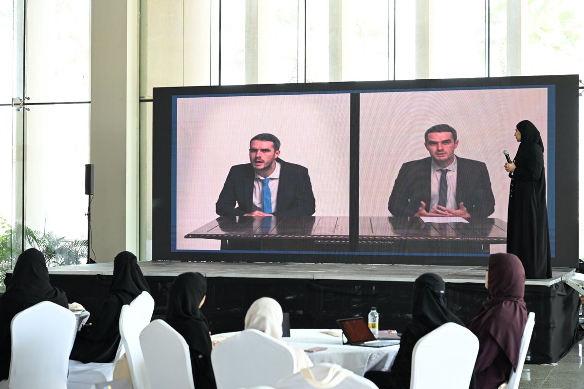 kauedu_sa's tweet photo. أطلقت #جامعة_الملك_عبدالعزيز فعاليات #اليوم_الهندسي_والعمراني_2026،  بمشاركة 40 شركة وتوقيع مذكرة تفاهم، متضمنةً برنامجًا علميًا ومهنيًا حافلًا بالورش والندوات واللقاءات الحوارية، دعمًا للابتكار وتنمية المهارات الهندسية والريادية لدى الطلاب. https://t.co/KsdKO5xQ2j
