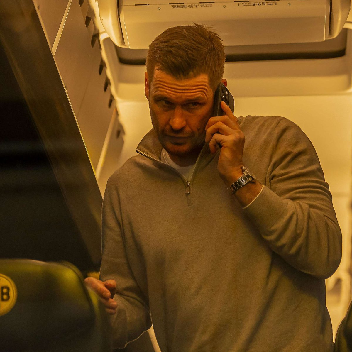 Gazpachen's tweet image. Borussia Dortmund está intentando encontrar un zaguero central a horas del cierre del mercado.

Yo soy bastante escéptico de que llegue alguien. Pero la lesión de Mané, las constantes bajas de Emre Can y la salida de Anselmino son los motivos.

Les repito soy escéptico.