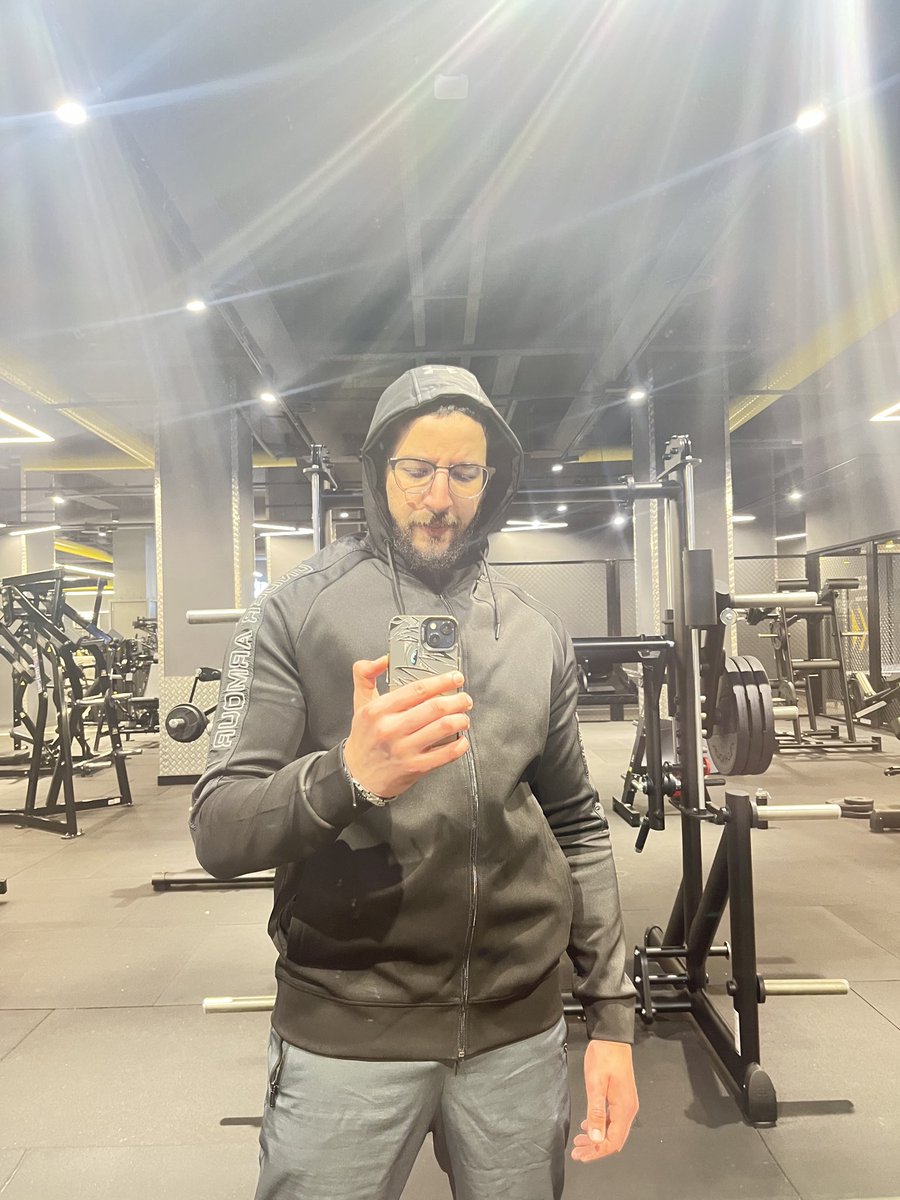 Houssam | Thumbnail Specialist tweet media