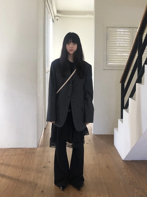 soreisord's tweet photo. 3월 하객룩 이렇게 간다 https://t.co/lrRWKFn4pk