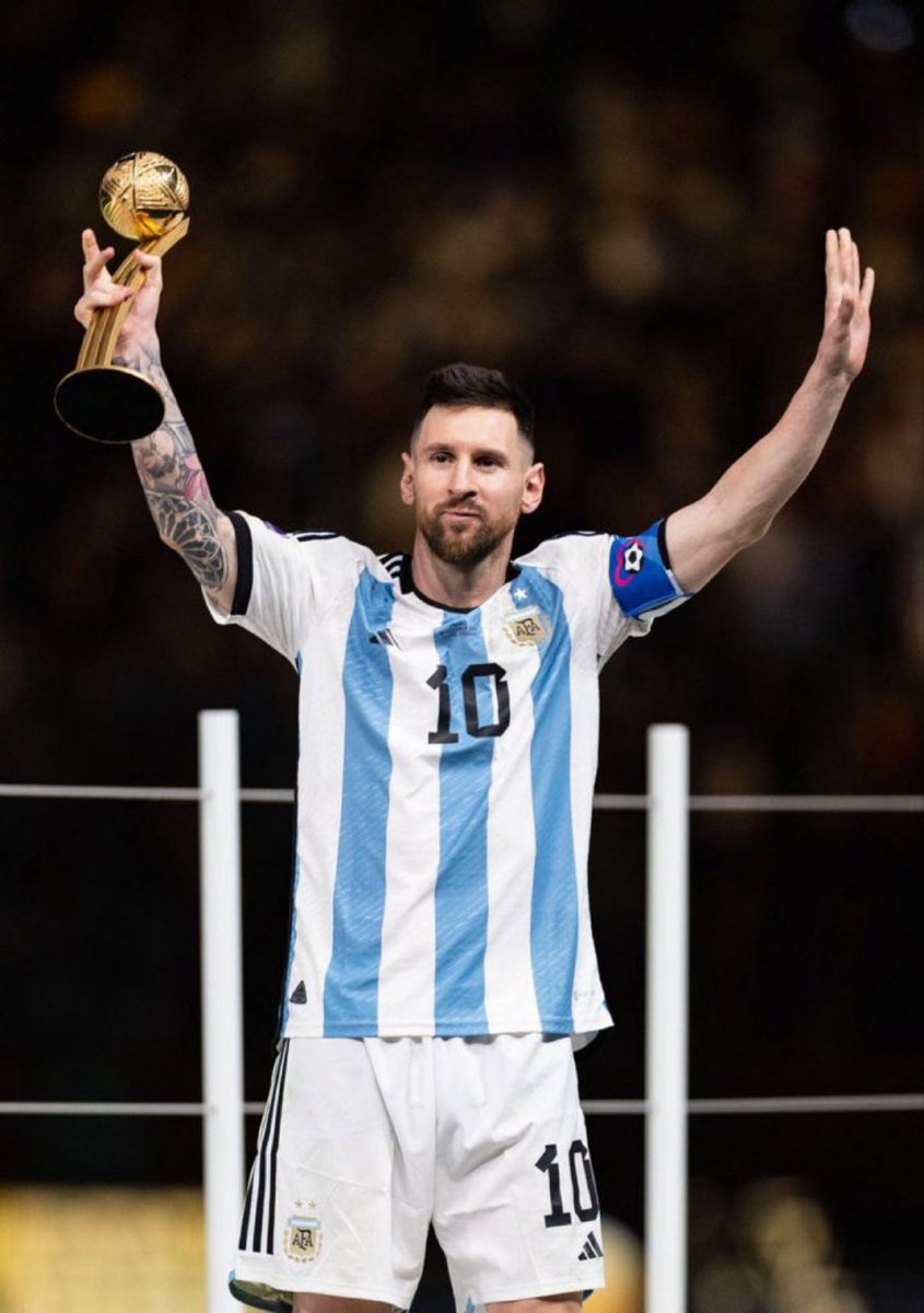 Hfc_c19's tweet photo. اجل زوجته رفضت قدومه للهلال .. 
بانت الحقيقة واتضح الفيلم للجميع .. كابوسه الازلي والله ! https://t.co/Hs8q28sT4E