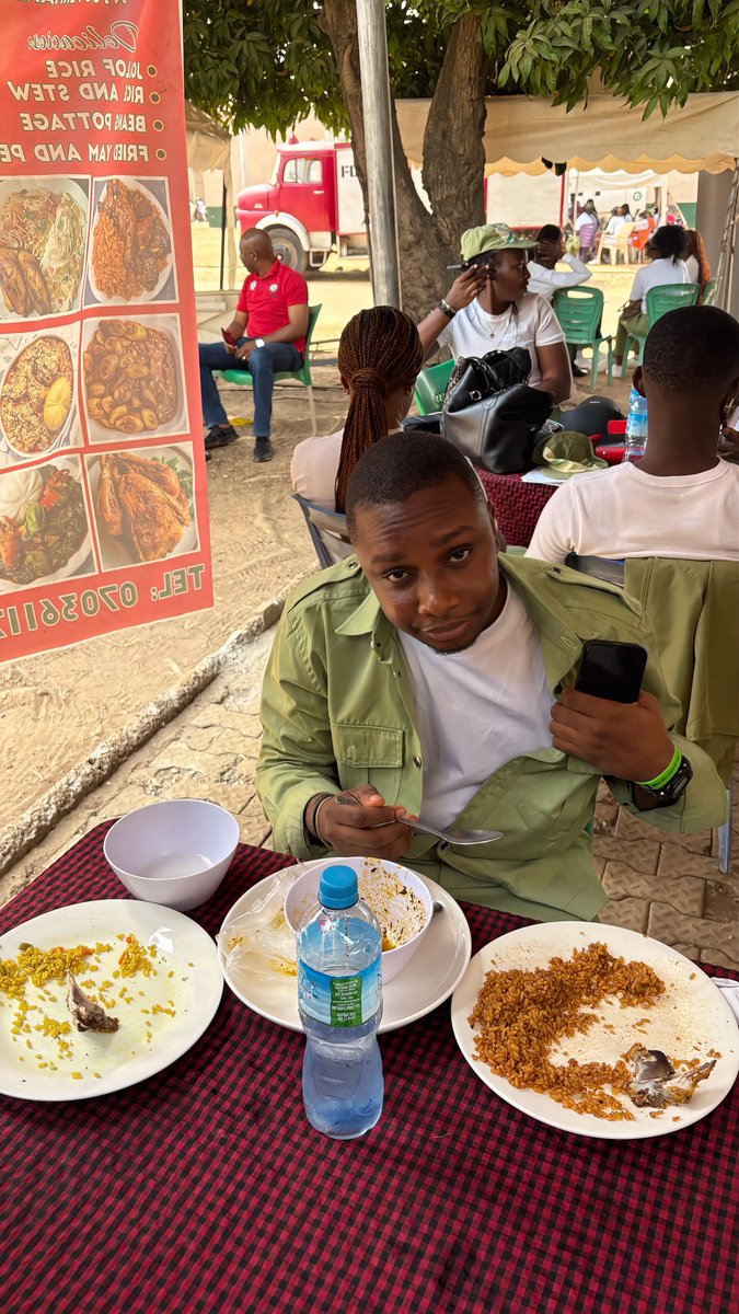 𝔸b𝕒𝕫𝕫 tweet media