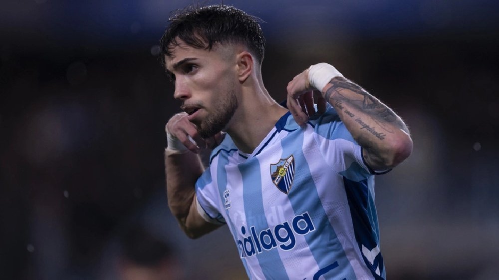 🧙‍♂️ Delanteros de Segunda con más regates completados

🥇 Larrubia: 75
🥈 Yeremay: 73
🥉 Juan Cruz: 69

🧹 Delanteros de Segunda con más recuperaciones:

🥇 Larrubia: 135
🥈 Álex Sola e Íñigo Córdoba: 114
🥉Naim García: 109

✍️ Detalles (<a href="/DvdPicon/">David Picón</a>) : es.besoccer.com/noticia/larrub…