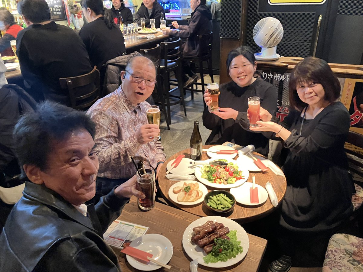makozuba's tweet photo. 第461回マコ酒RUN
本日のお客様1
#makozuba #CBCラジオ #cbc1053 #四日市 #BAREAST https://t.co/ZEgmY36CCV