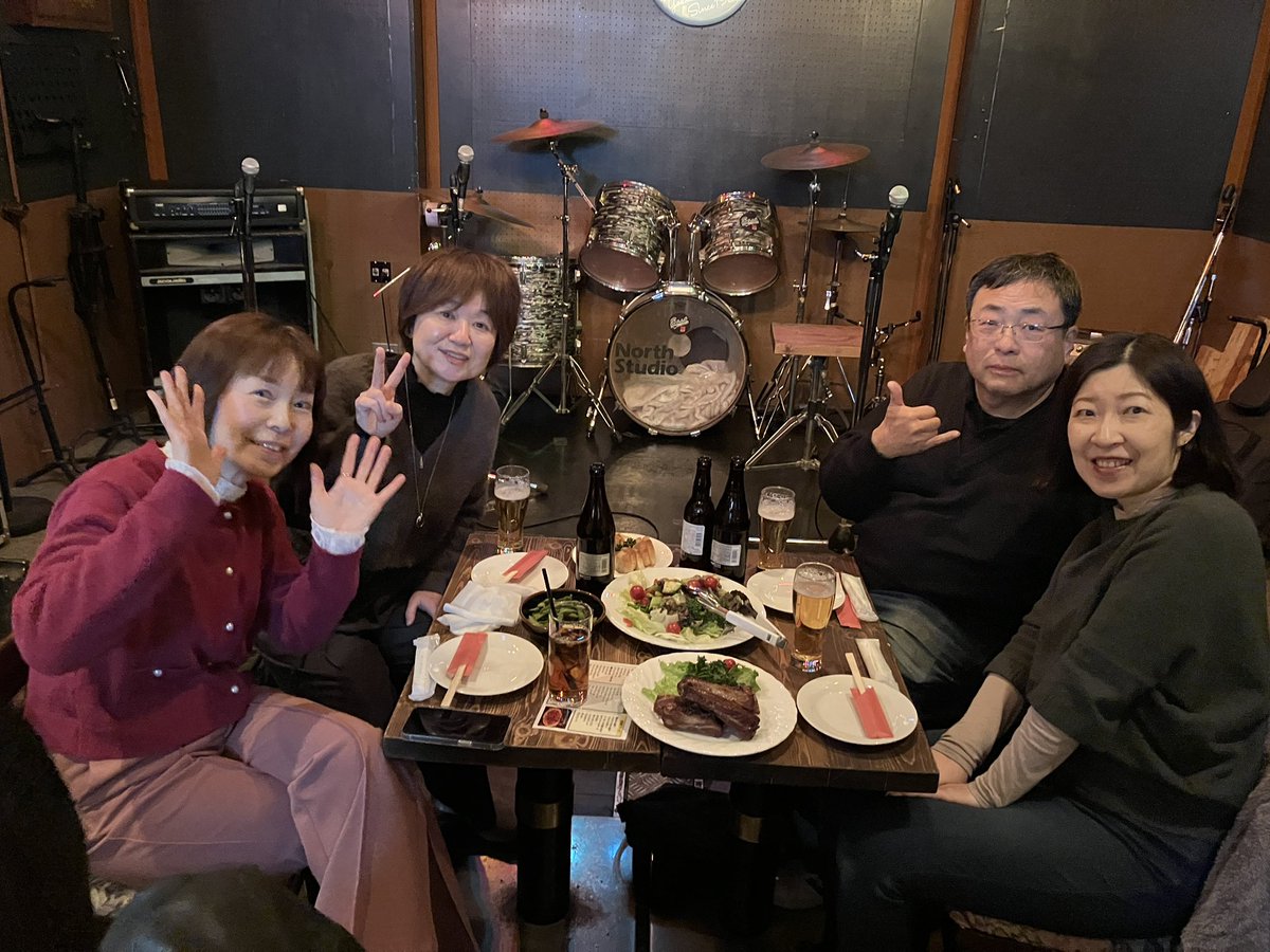 makozuba's tweet photo. 第461回マコ酒RUN
本日のお客様1
#makozuba #CBCラジオ #cbc1053 #四日市 #BAREAST https://t.co/ZEgmY36CCV