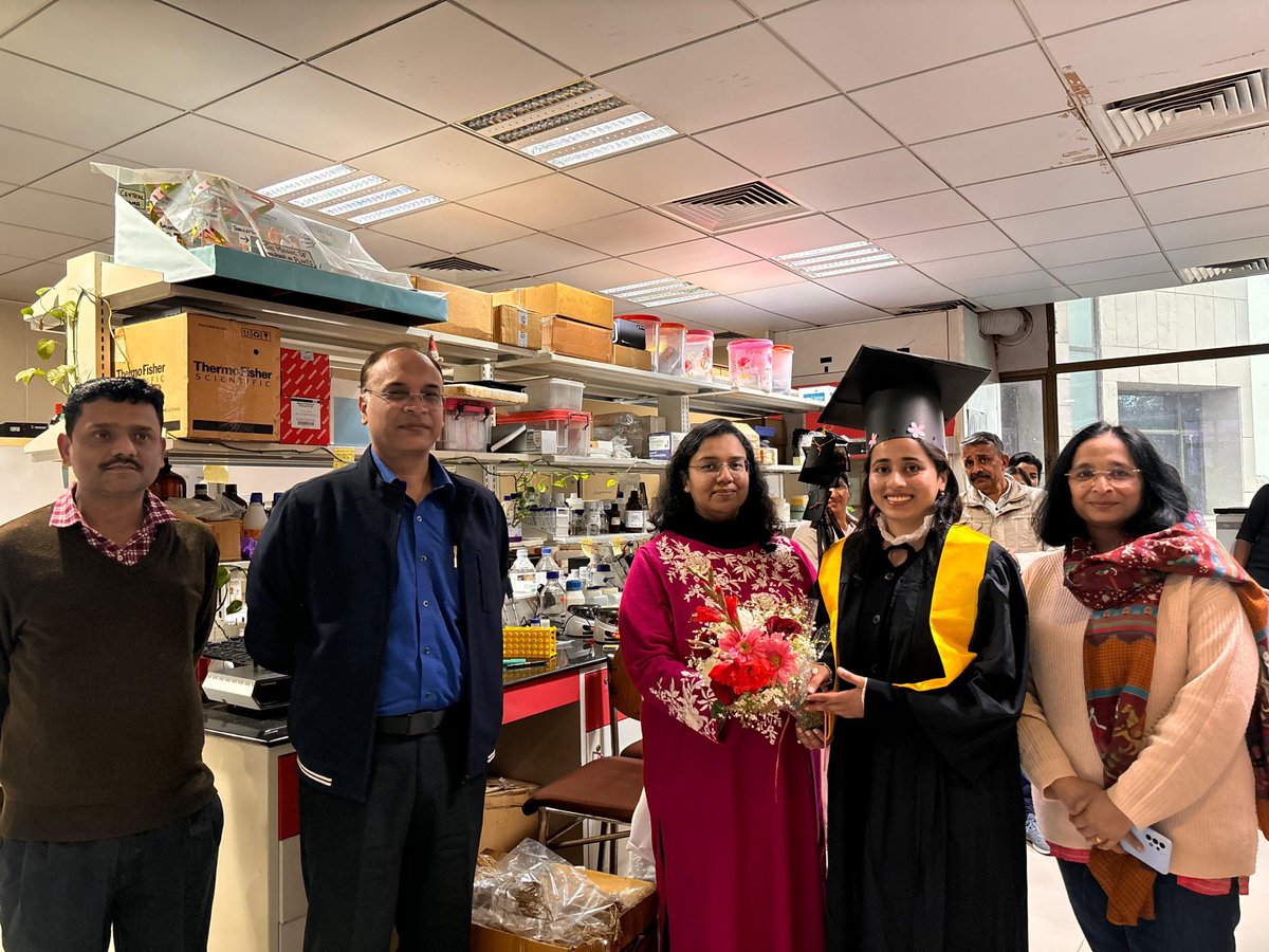Pinky02Agarwal's tweet photo. Congratulations for completing your journey to becoming Dr. Antima @AntimaY37831636 https://t.co/bLx0a5pO5P