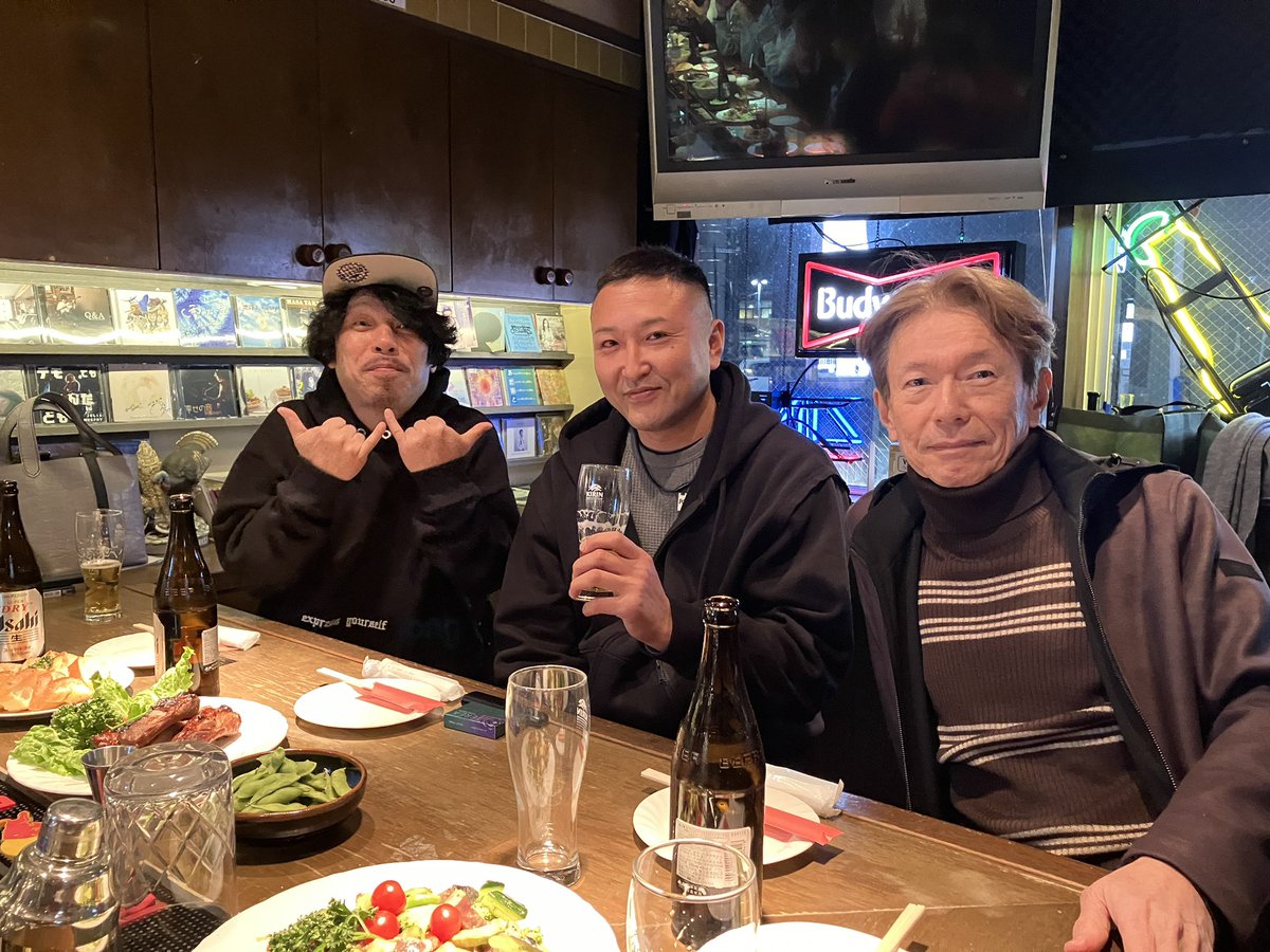 makozuba's tweet photo. 第461回マコ酒RUN
本日のお客様2
#makozuba #CBCラジオ #cbc1053 #四日市 #BAREAST https://t.co/lwQpGvBivi