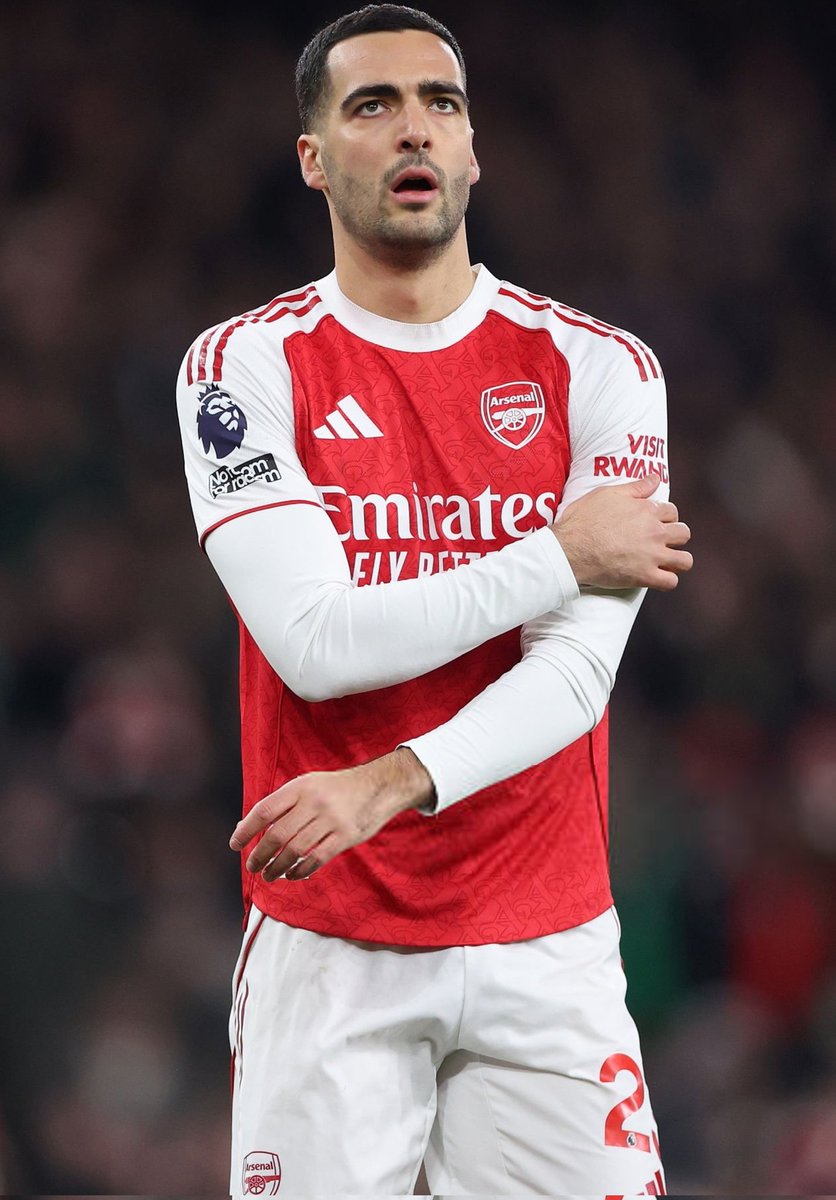 SiaranBolaLive's tweet photo. Arsenal tanpa Mikel Merino cukup lama karena mengalami cedera tulang kaki dan harus menjalani operasi.
Kondisi darurat ini membuat Arsenal mencari pemain penggantinya di bursa transfer yg akan segera ditutup. 
Santer dikabarkan Arsenal sedang mendekati Sandro Tonali dengan opsi pinjam ke Newcastle hingga akhir musim ini. 
@SkySportsNews