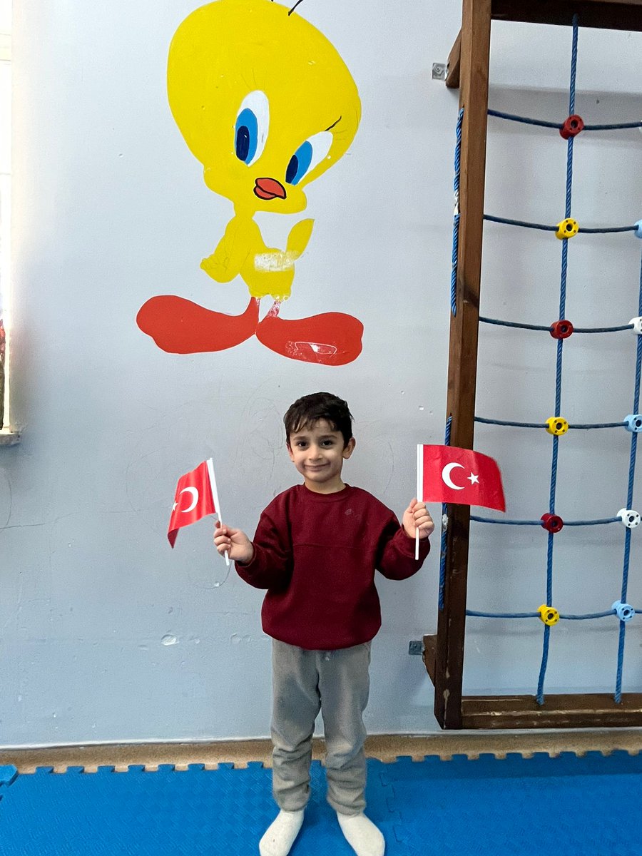 KarsMtal's tweet photo. İlk ders bayrak etkinliğimiz https://t.co/a2s2uLsNb3