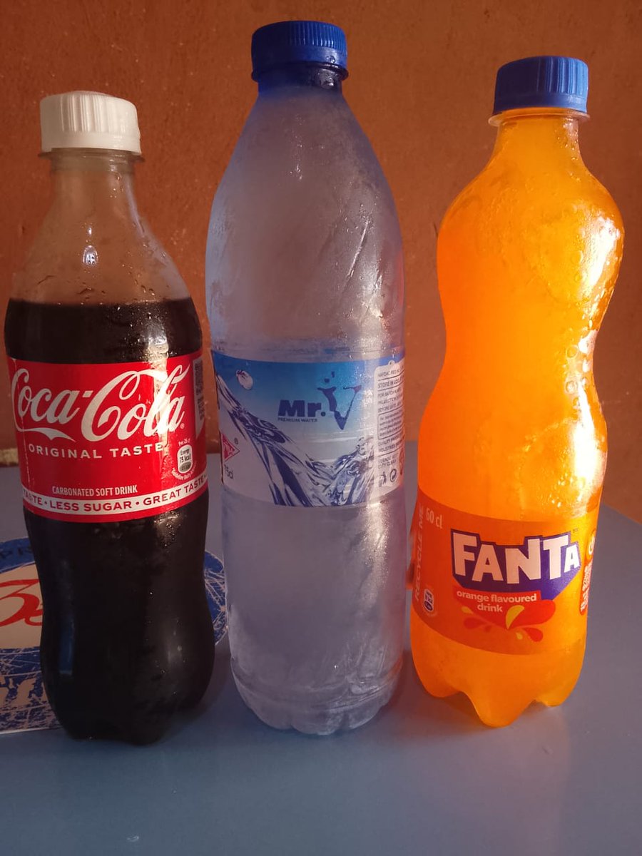 Good afternoon ❤️.
Your soft drink girl is here. 🥰
Quench your thirst while tickling your funny bone.
📍 Abeokuta. 
#Vendorena