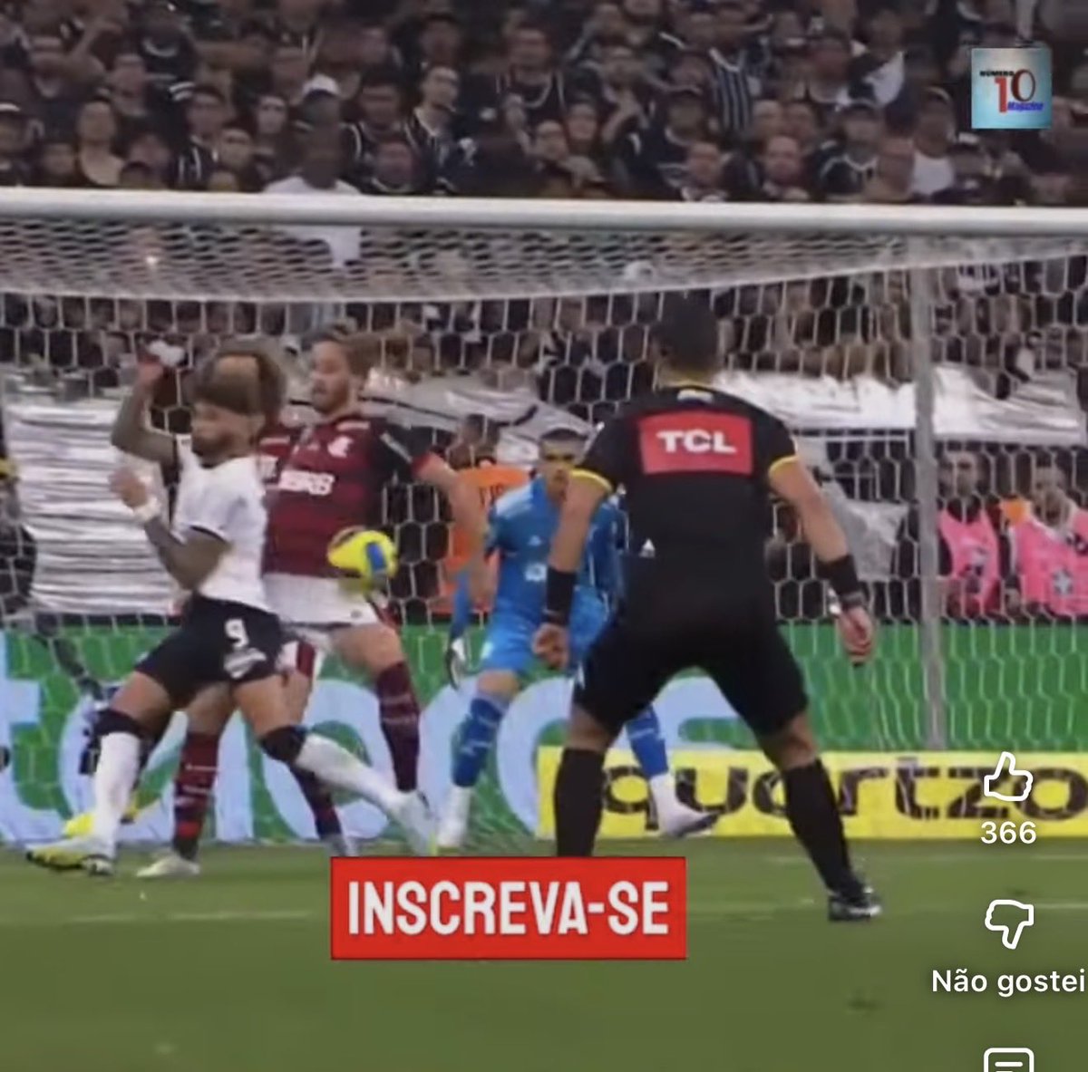 RBonatelli's tweet photo. @framengo1895 Pênalti foi isso aqui... vcs tão de brinks. Apenas aceitem que perderam, brother. Acontece https://t.co/Bmq6YDIgtw