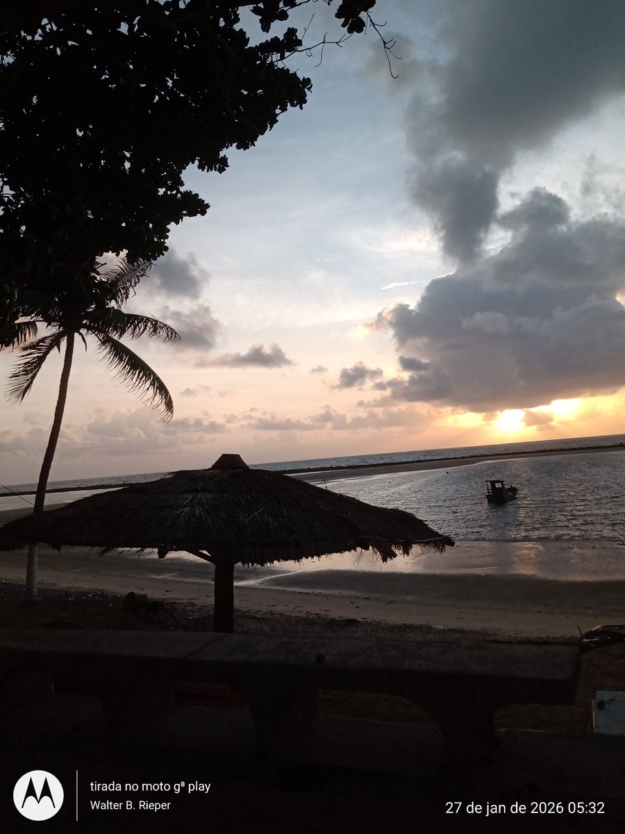 Bom e abençoado dia a todos