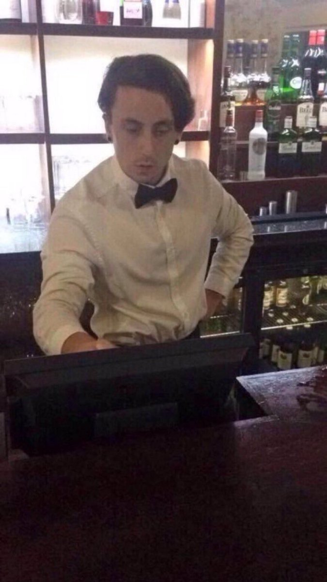 piesportsbooze's tweet image. 🚨DONE DEAL🚨

Wetherspoons have signed Gary Neville on a permanent deal from Sky Sports! #DeadlineDay