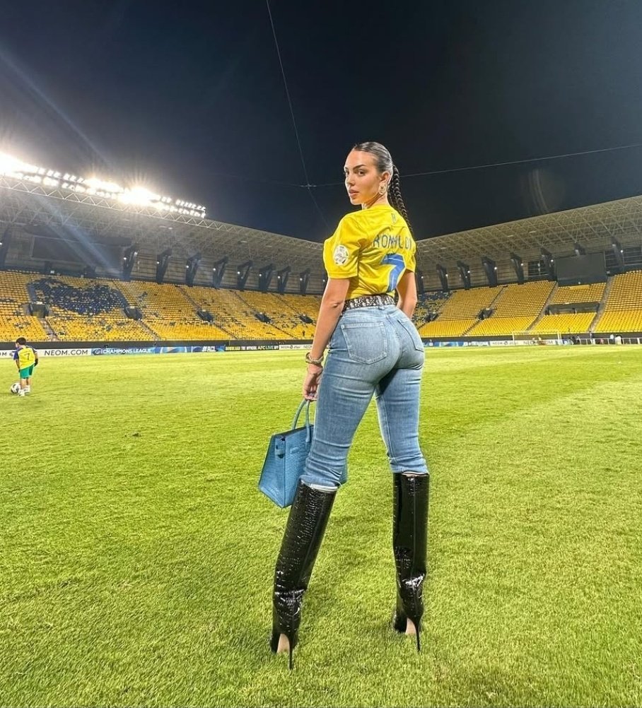 Cristiano Ronaldo'nun Eşi Georgina Rodríguez All Nasr Formasıyla 📍🇸🇦