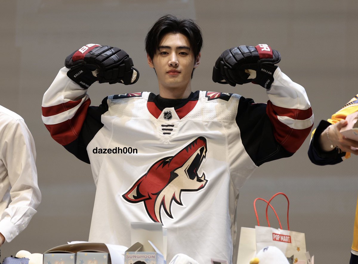 sanriowhcre's tweet image. THIS IS MY HEATED RIVALRY