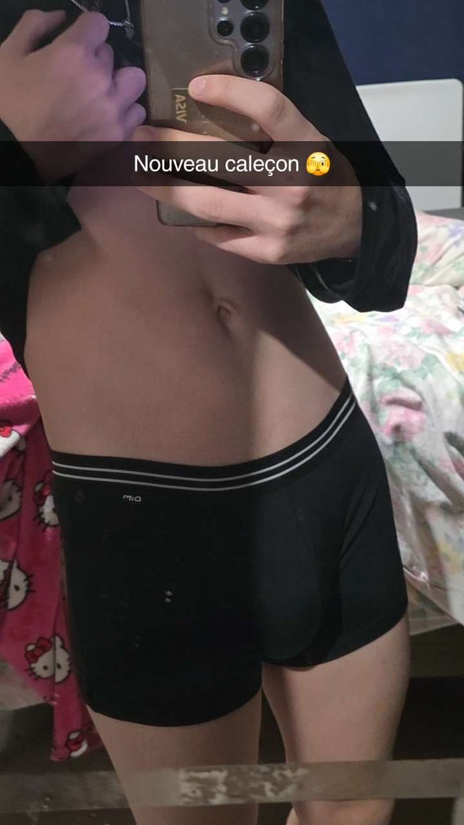 YourSlut2708's tweet photo. RT pour me retirer mes nouveaux caleçons 😝 #DIH #fypシ゚ #viralpost #underwear https://t.co/pm7936vf2t