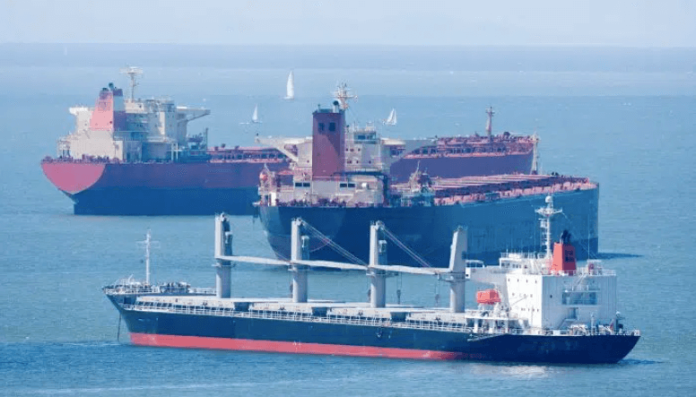 MasContainer's tweet photo. En 2026, el ranking de las principales naciones armadoras del #mundo confirma que el poder naval ya no se mide sólo en número de #buques, sino en activos estratégicos, segmentos dominantes y capacidad financiera para resistir ciclos volátiles. https://t.co/HYTkc0hPwX https://t.co/BTsL5Tqo33