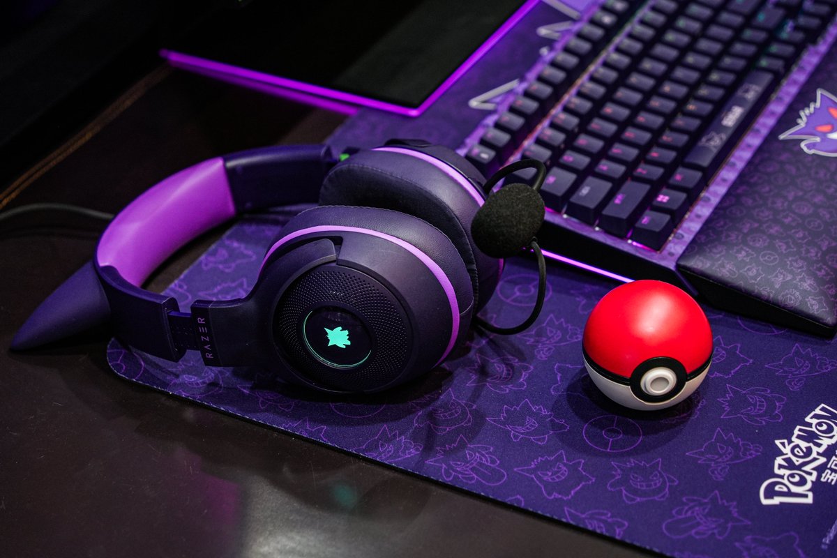 RazerES's tweet photo. De travesuras con los Kraken Kitty V2 – Gengar Edition 😈 https://t.co/s1J66ljwGj