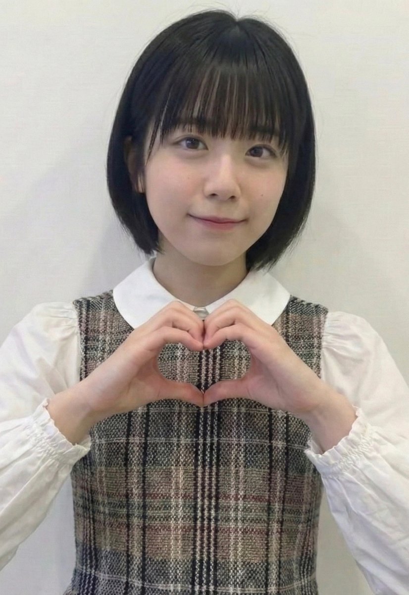 ପ(♡̷ ॑꒳ ॑｡)っーー💕
くらえハートびーむ♡の大橋です！
（アラサーが何やってんだか😅と言ってる自分もちゃんといますからねー！めんどいからアンチとは遊んであげないよ）
おやすみ⭐️ミ
#固定ご挨拶 #メガネなし