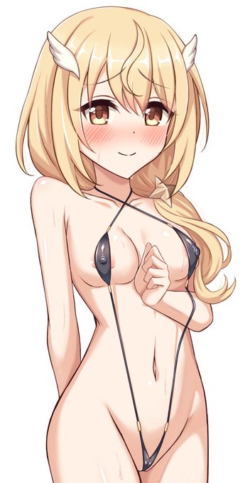 #これを見た人はおへそを見せる 