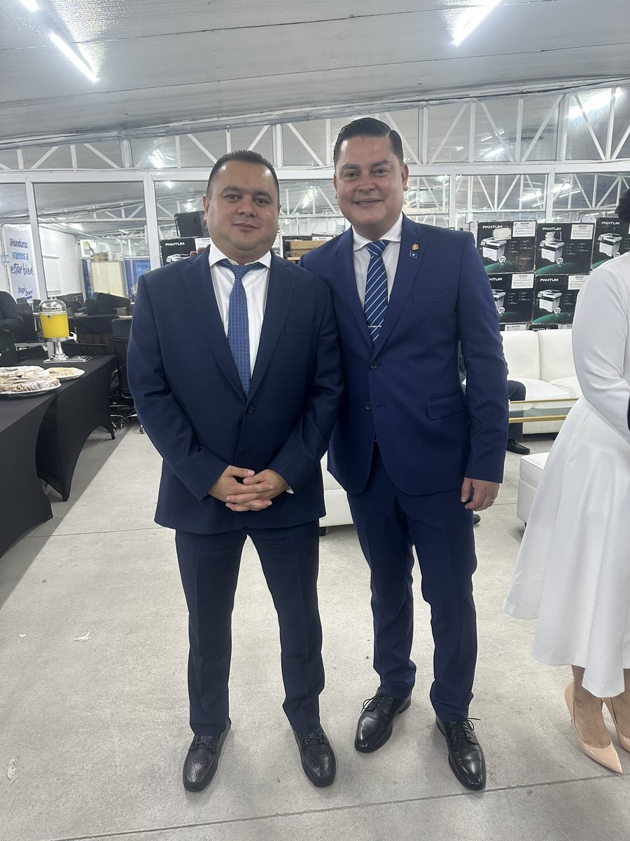 Felicidades Secretario Privado, Luis Castro