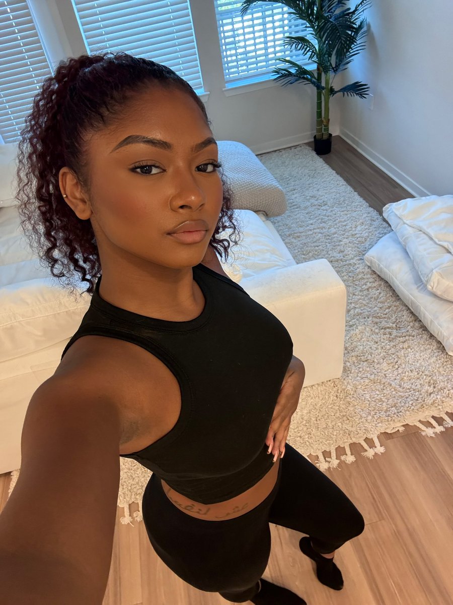 APRIL5TH ๐| Goddess Ari โก tweet media