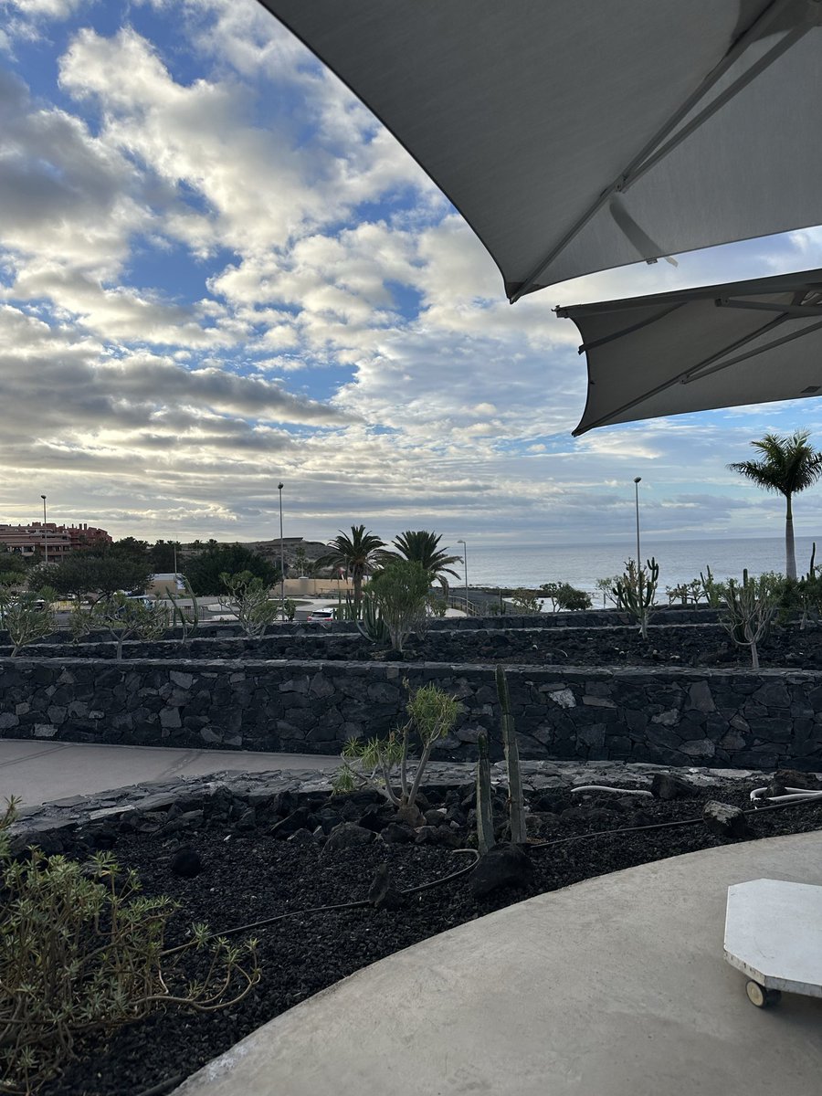 richardevans76's tweet photo. @SeaSkyCraster Morning from Tenerife Mick! https://t.co/9Ch97c5DR9