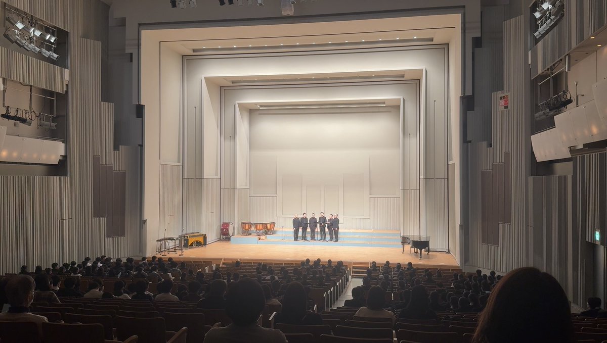 本日 #埼玉県高等学校総合音楽祭 に出演させて頂きました！🎶学生の皆さんの演奏もほぼ聴くことができ、一生懸命音楽されている姿と演奏にエネルギーをもらって、我々も楽しくアンサンブルさせて頂く事が出来ました！あたたかい拍手とアンコール、本当にありがとうございました！🙌✨️
#VocesAURORA