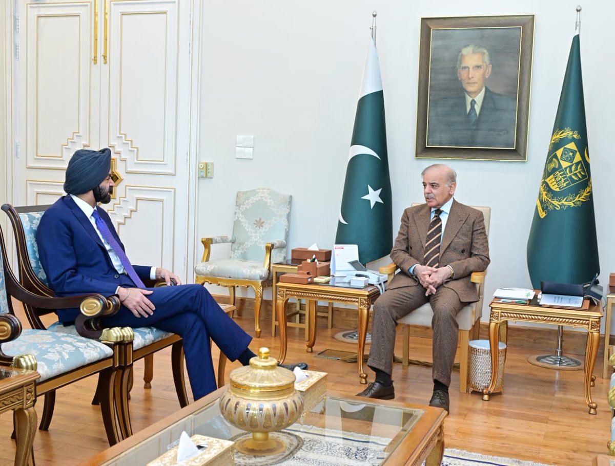 GovtofPakistan's tweet image. Mr. Ajay Banga, President, World Bank Group (WBG) calls on Prime Minister Muhammad Shehbaz Sharif.