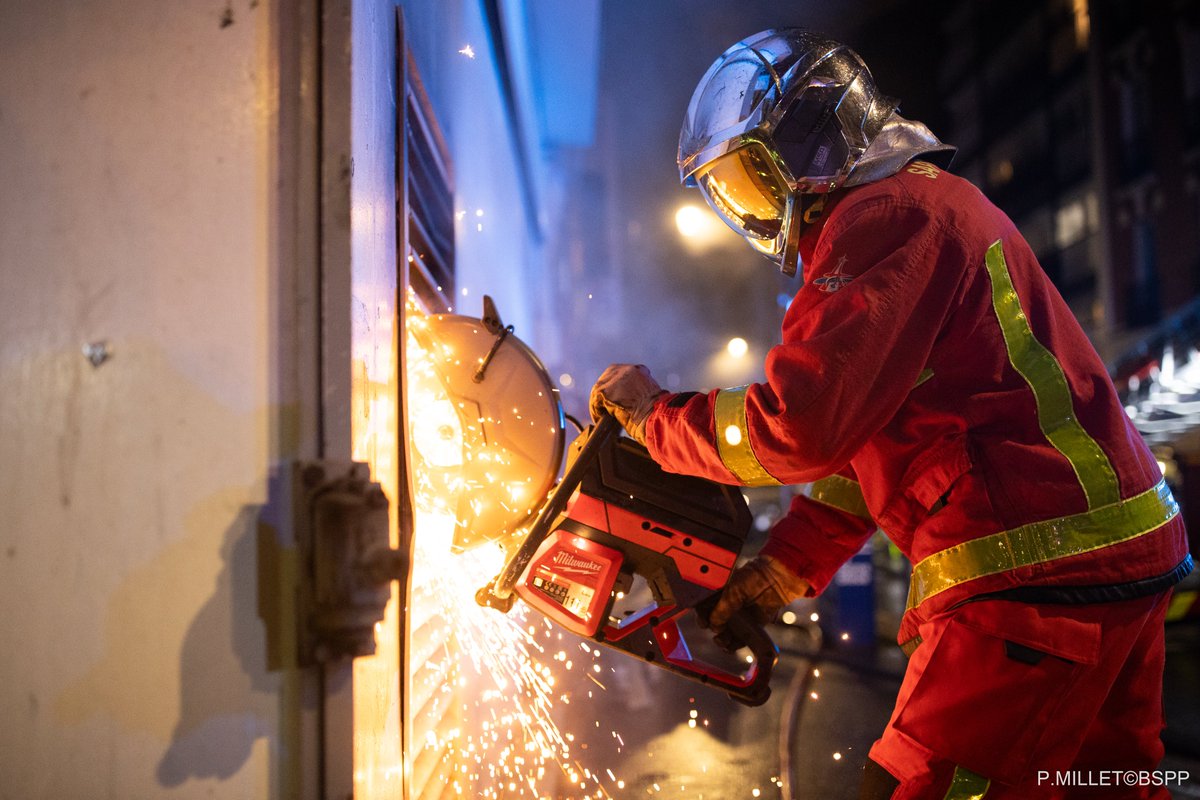 PompiersParis tweet media