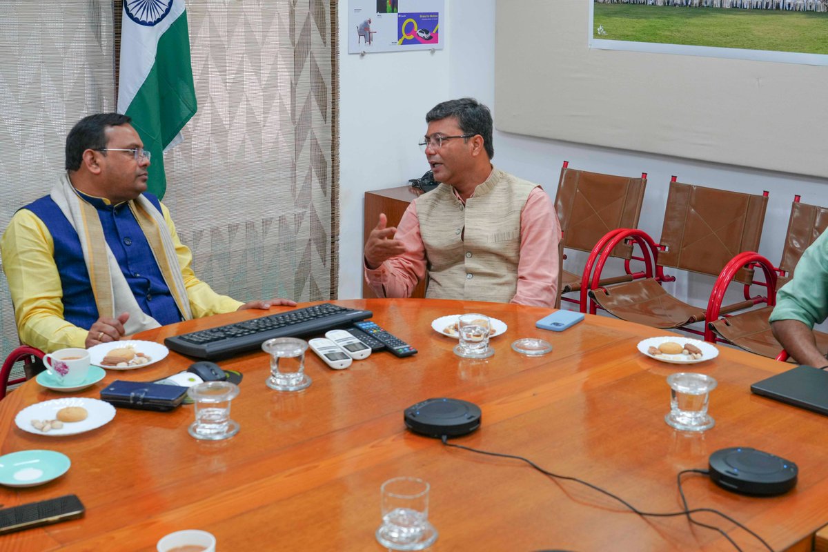 NID_India's tweet photo. Shri Kishor Barman, Hon’ble Minister for Panchayat, Higher Education and General Administration (Political), Government of Tripura visited National Institute of Design, Ahmedabad on 29th January 2026.

@KishorBarmanBJP , @NID_India 
@PiyushGoyal , @JitinPrasada 
@DPIITGoI 

#KishorBarman #Tripura 
#NID #NationalInstituteofAhmedabad
#NIDAhmedabad