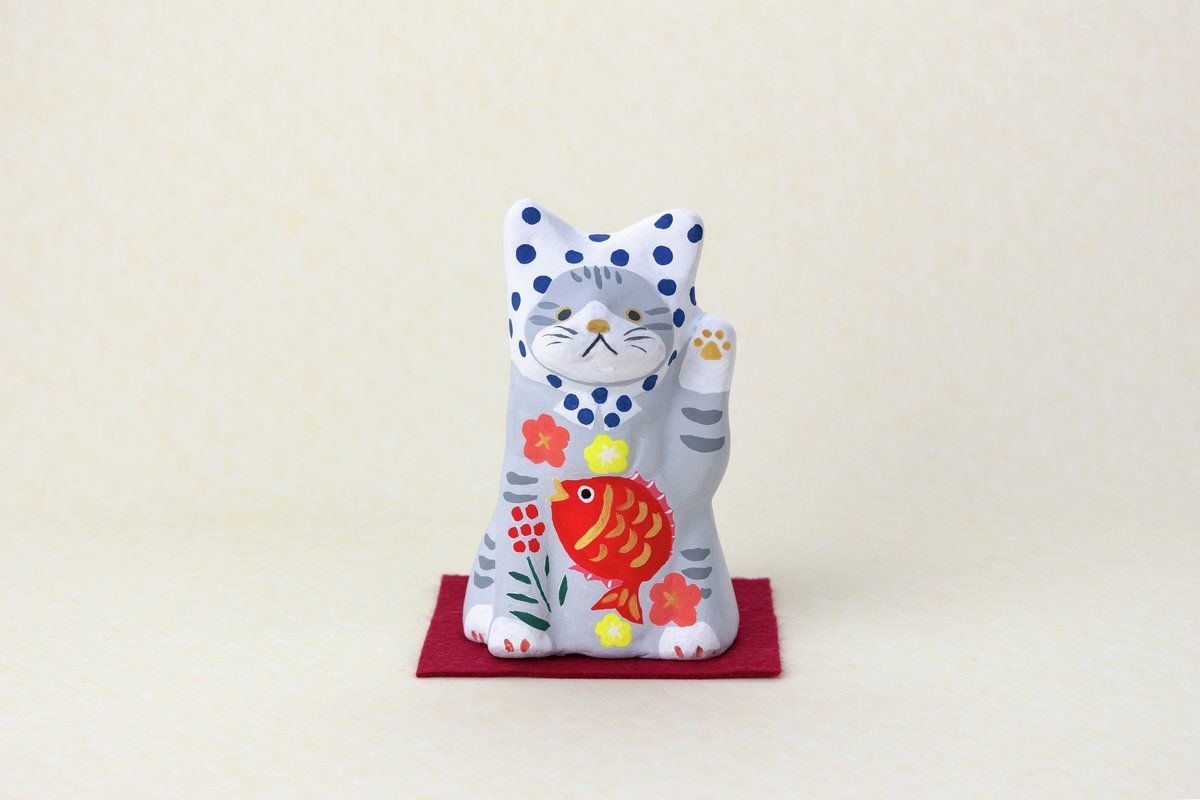 senganen's tweet image. 🐈猫絵付け体験🎨
垂水人形・薩摩焼の猫絵付けを、期間中いつでもお楽しみいただけます！
模様や色を加えながら、お好みの表情に仕上げて
あなただけの猫ちゃんを描いてみませんか？🐱
猫づくしの仙巌園で、思い出をかたちに残してみてください。
▼詳細▼
senganen.jp/experiences/ac…