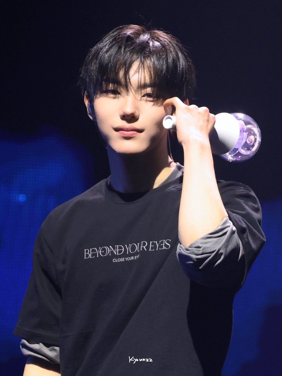 kyounzz's tweet image. 260201 항상 나를 비춰주는 별 ☆彡
#서경배 #경배 #CYE #클유아 
#SEOKYOUNGBAE #KYOUNGBAE
#CLOSEYOUREYES #클로즈유어아이즈