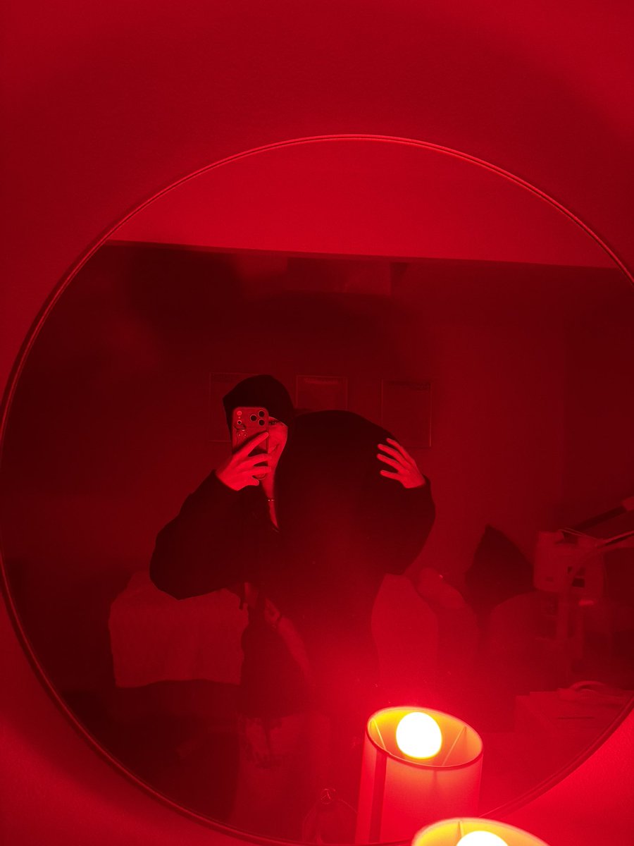 Who needs a gf when you got friends to take couple pics w 😈🤭🖤