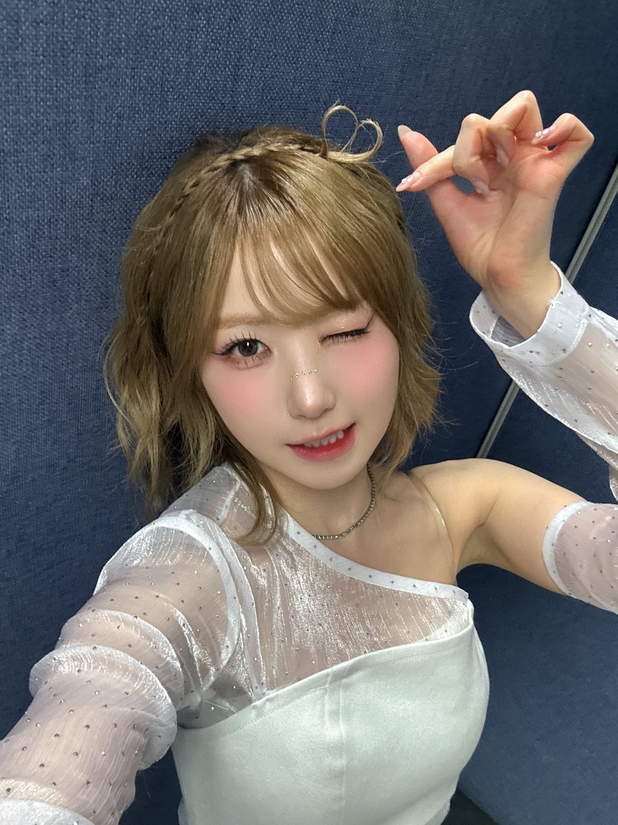 sa2m2nam3's tweet photo. #SAY_HITOMI

뿅!

#히토미 #HITOMI #ヒトミ
#SAYMYNAME #세이마이네임 #SMN #セマネ https://t.co/WE2XlklaiT