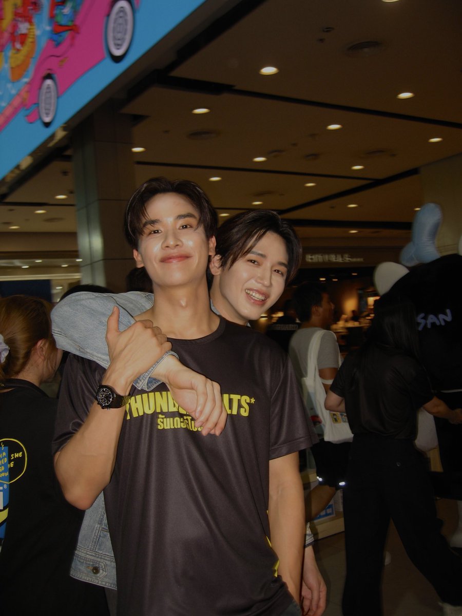 Just randomly dropping taynew on everyone's tl because why not ??