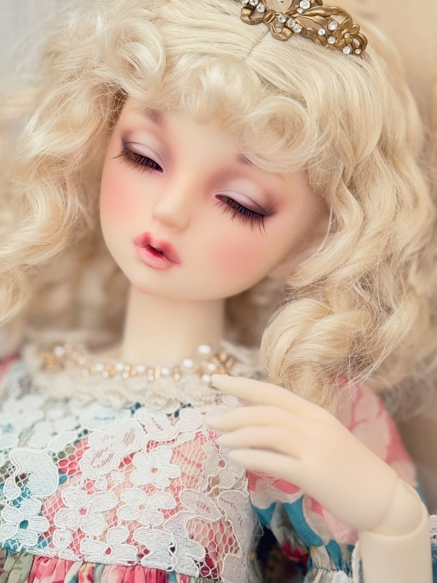 ご縁があってベスちゃんお迎えしました👍
デフォルトメイク落としちゃうから記念に1枚📸
美しい〜！