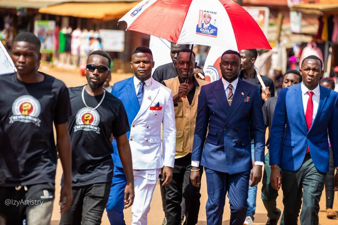 NiwaherezaBless's tweet photo. Just in;
Our @NUP_Ug Head of institutions Wing
AKISO BENJAMIN OPPRESSED
Former Guild President @kyambogou
Former Toroma county MP Aspirant
@AkisoBenjamin has been arrested
#FreeAkisoNow
#PeacefulProtestisNotAcrime
@HEBobiwine @brucenahabwe1 @NinyeTabz @Owekisad @DailyMonitor https://t.co/c8rxQSL4Ad