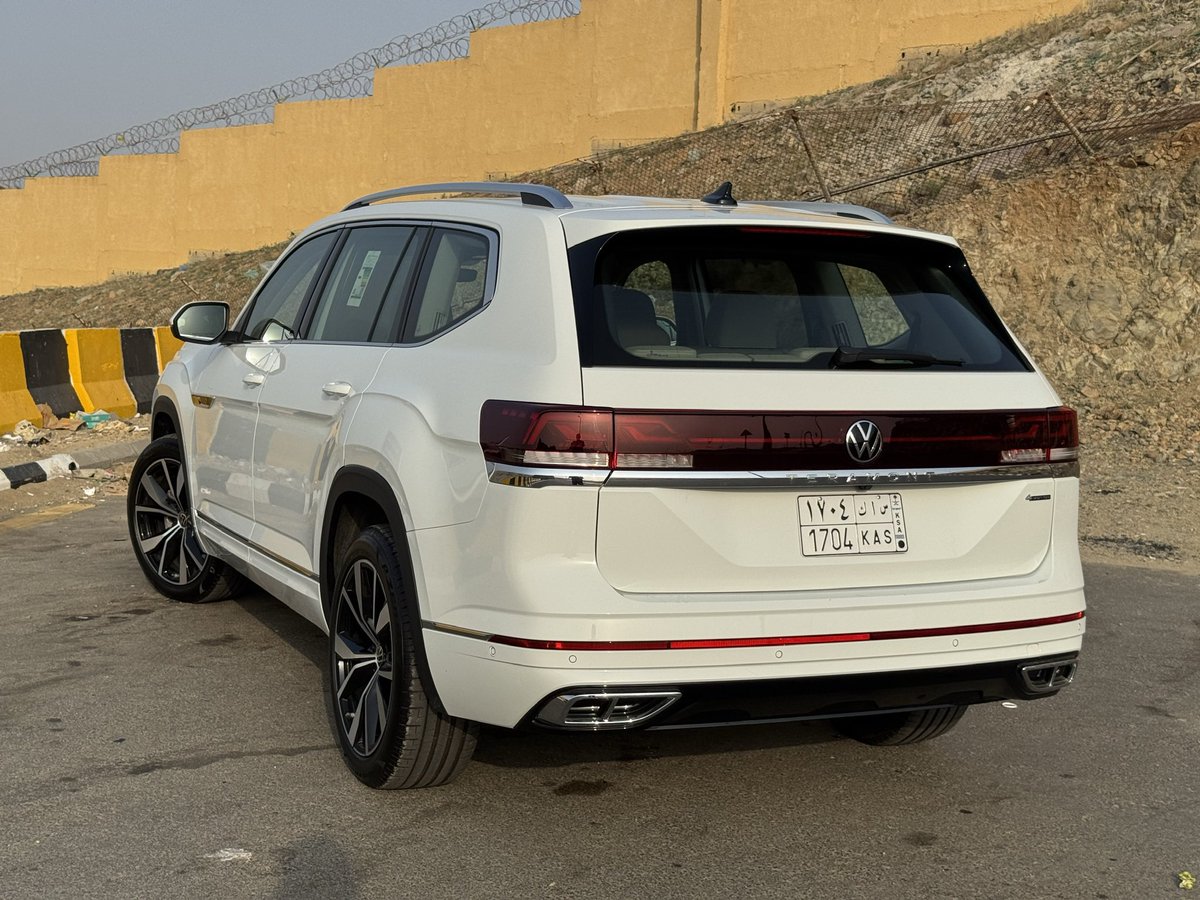 Saudi_Drivers's tweet photo. تجربة فولكس فاجن تيرامونت ٢٠٢٦ المفصله على صفحتنا في الفيسبوك 

https://t.co/cuMxsNL9V0

@VWSaudi 
@SamacoKsa 
@VWMiddleEast 
@VW https://t.co/1I1eqcOa3K
