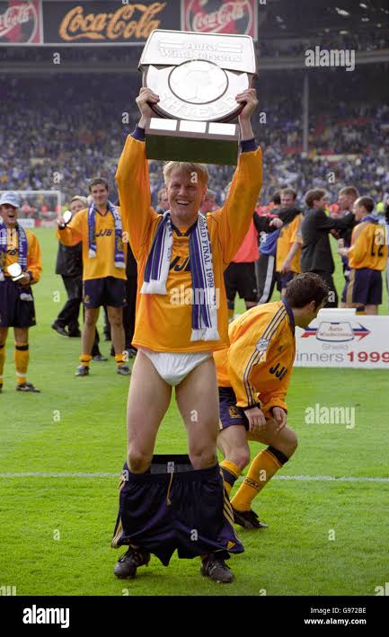 Liam Vic Brown (@liamvicbrown) on Twitter photo 