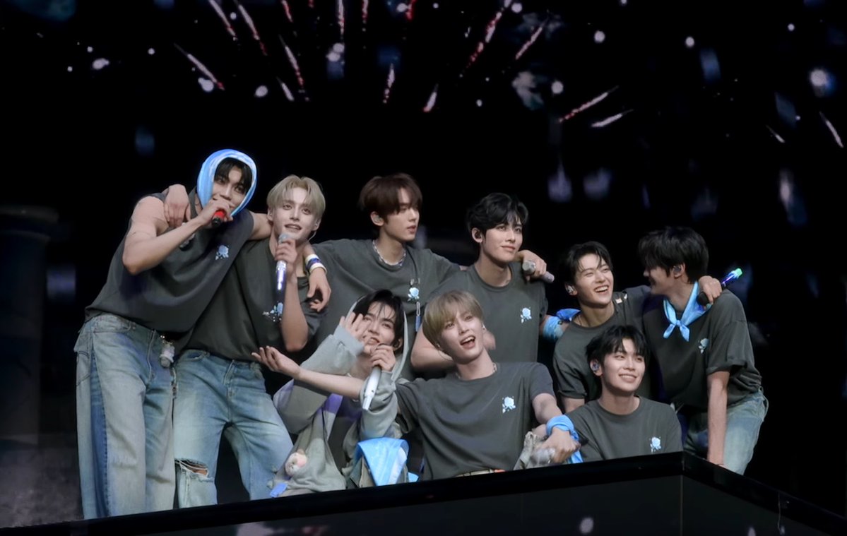 liyuneul's tweet image. it hurts sm