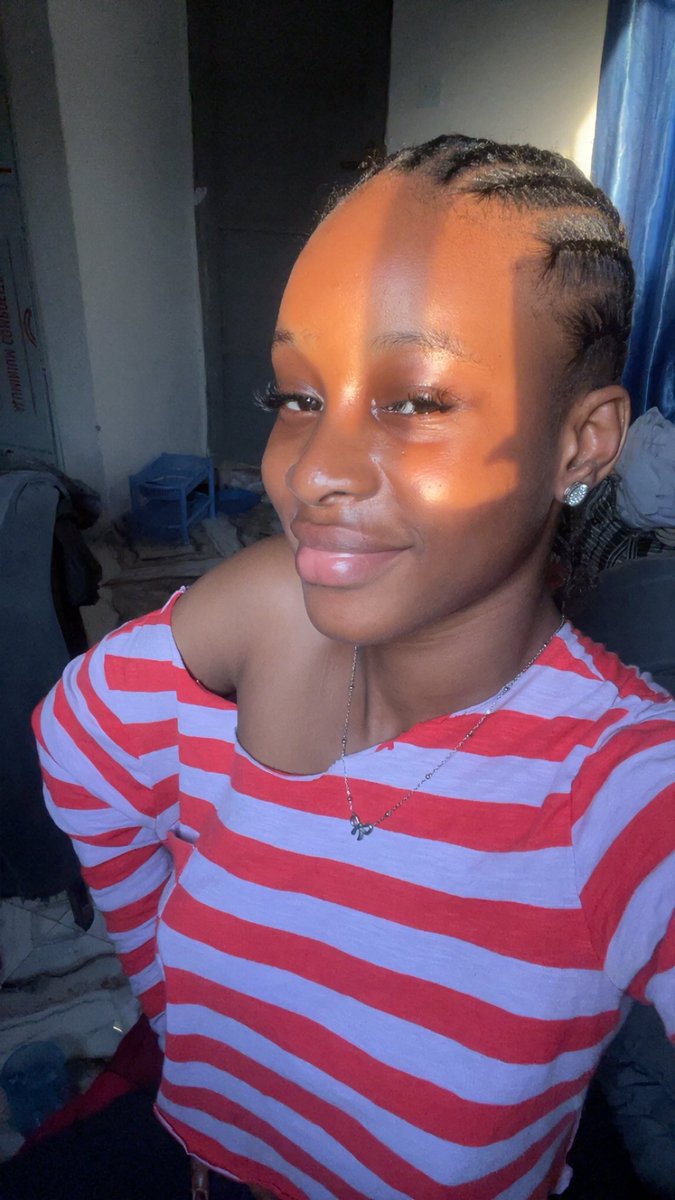 Tomii 💅 tweet media