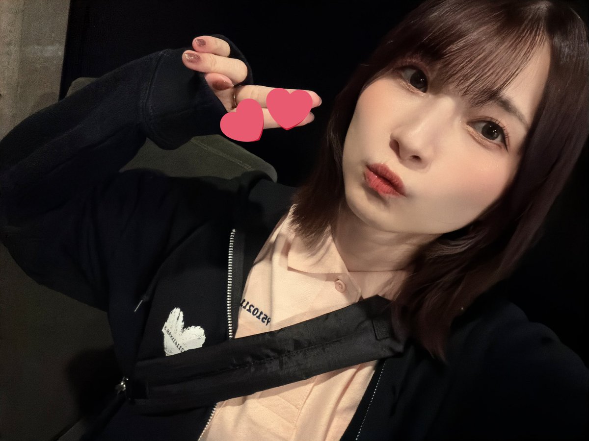 #LIVERTINEAGE さんとのコラボ商品が本日より受注開始いたしました！

・ポロシャツ
・ジップパーカー
・ボディバッグ

「黒木ほの香のリバティンコラボと言えば」なデザインが今回も登場です！
よろしくお願いします❤️‍🔥❤️‍🔥❤️‍🔥

livertineage.jp/SHOP/189784/24…