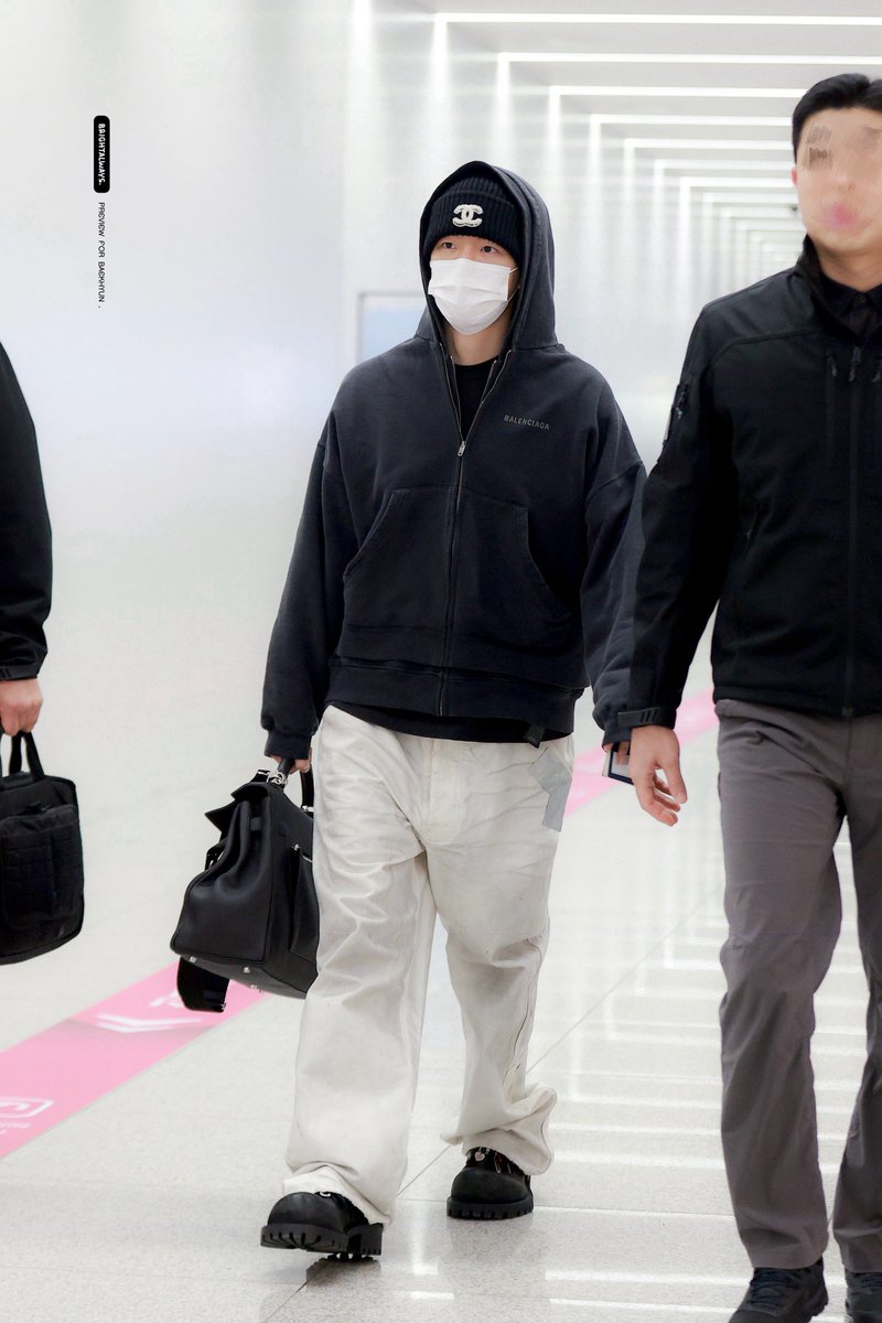 260202 보고싶넹 #BAEKHYUN #백현 #ベッキョン <a href="/B_hundred_Hyun/">Baekhyun_EXO</a>