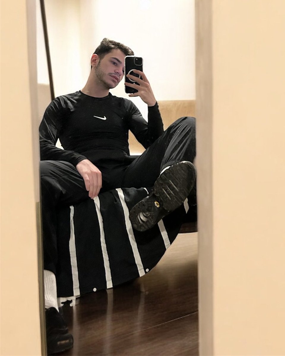 Twink Kinky 🔥 tweet media