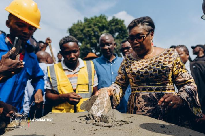 mediacongo's tweet photo. #Mongala: @SuminwaJudith
lance de grands travaux à #Lisala et dévoile un plan ambitieux pour désenclaver la province. Au cœur de ce projet, la réhabilitation de la #RN6, axe transafricain stratégique reliant le #Tchad et la #RCA à la #RDC, avec une ouverture vers le #CorridordeLobito pour l'interconnexion entre l'Atlantique et l'océan Indien
https://t.co/SDHksDO71N