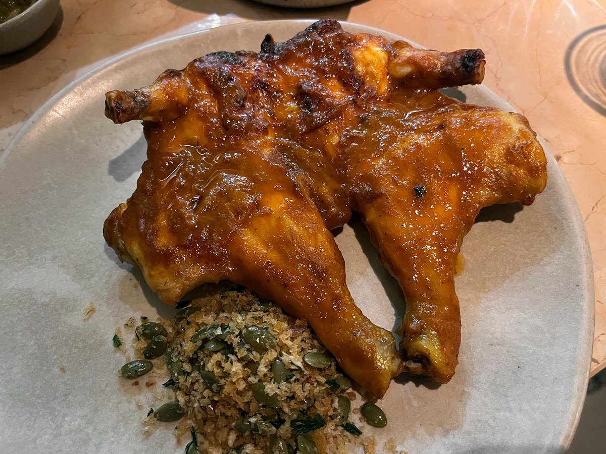 pickyglutton's tweet photo. This pan-West African restaurant is a jack of all trades and master of fun. My review of Akara: https://t.co/hXxUCP0ZSN https://t.co/OgMDogtOh5